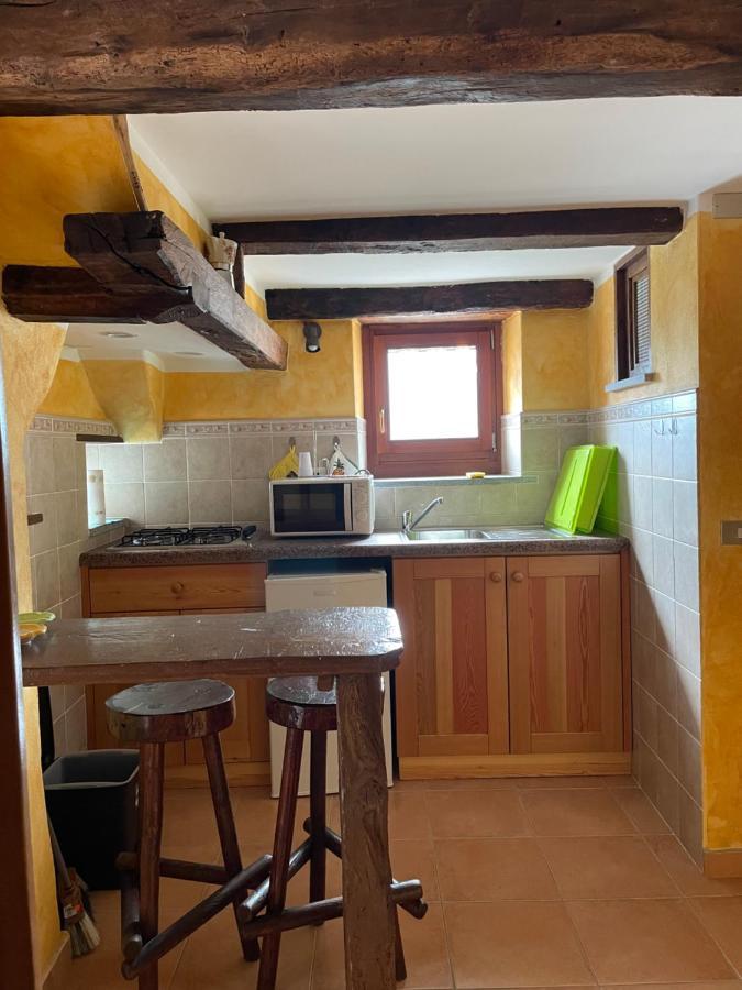 ドモドッソラ Casa Vacanze La Carbuneraヴィラ エクステリア 写真