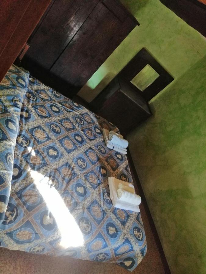 ドモドッソラ Casa Vacanze La Carbuneraヴィラ エクステリア 写真