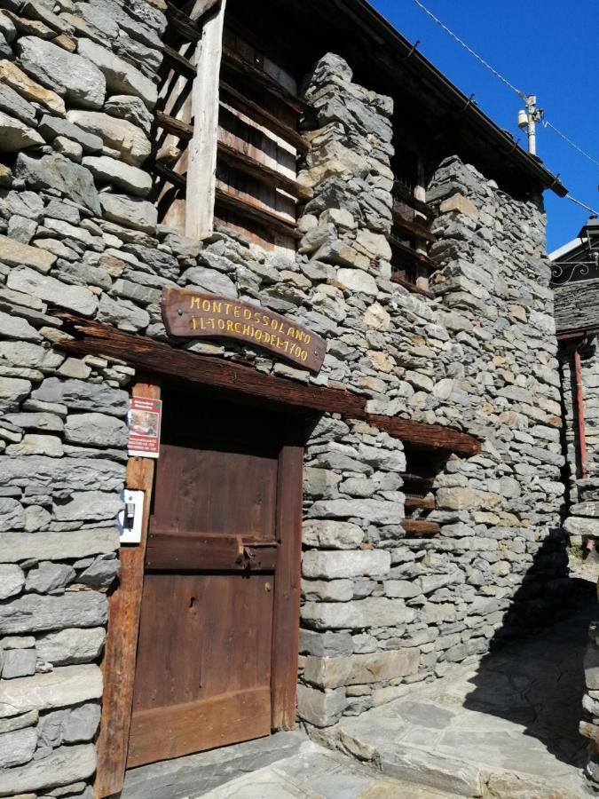 ドモドッソラ Casa Vacanze La Carbuneraヴィラ エクステリア 写真